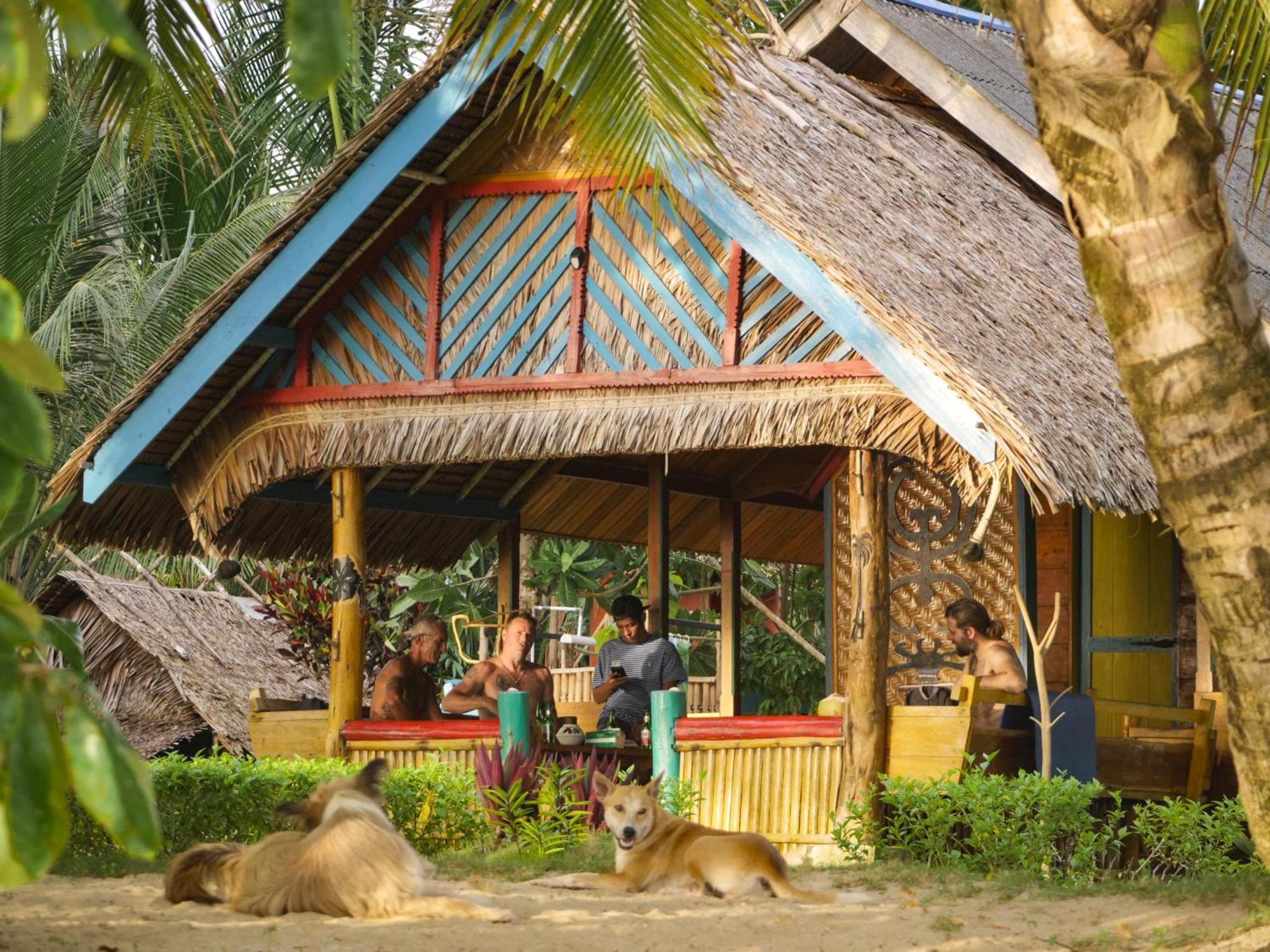 Carve Bay Mentawai Bed and Breakfast Masokut Eksteriør billede